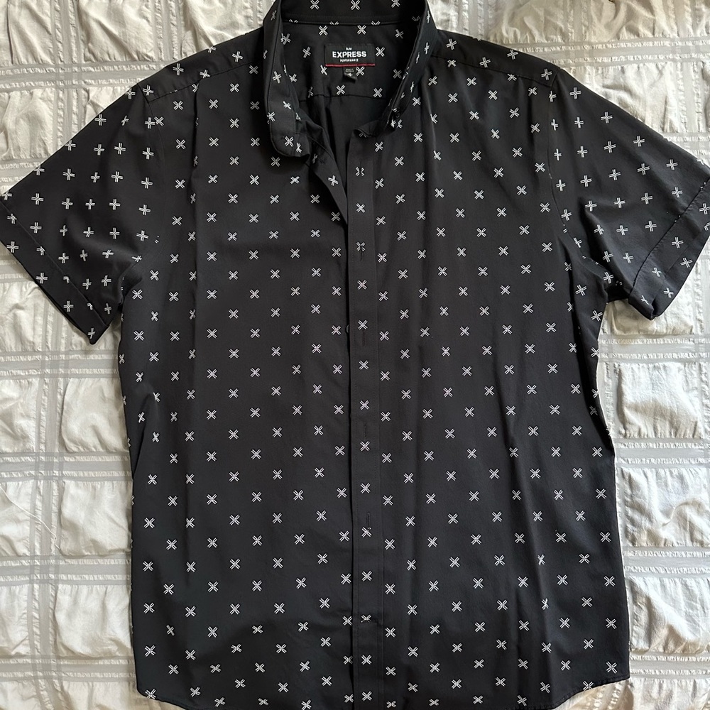 Express Men’s Short Sleeves Button Down Size Medium